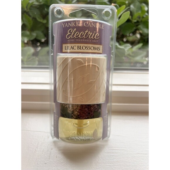 Yankee Candle Electric Scent Plug In Home Fragrance Unit Lilac Blossoms - Picture 1 of 7